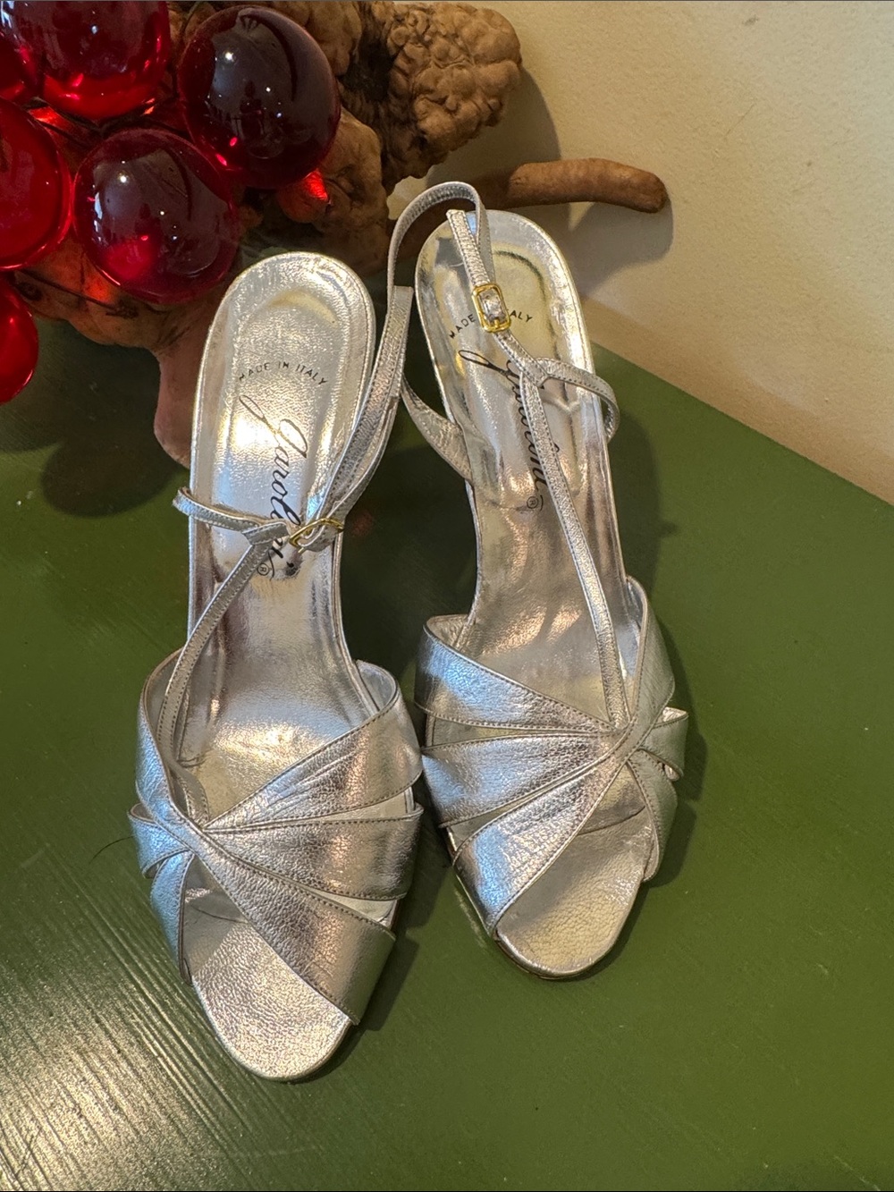 Garolini Vintage high heel silver shoes. Made in Italy 🇮🇹
